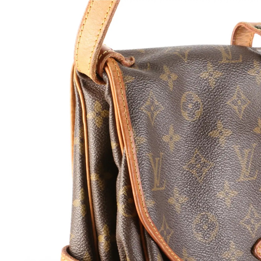 Louis Vuitton Saumur 30 in Monogram Canvas and Vachetta Leather - Picture 4 of 7
